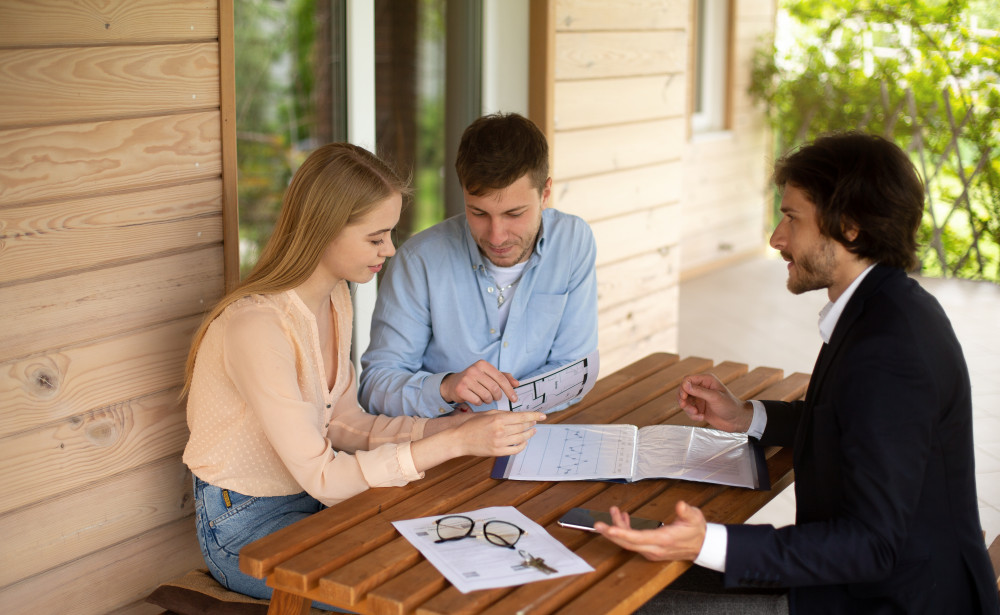 Acheter avant de vendre sans prêt relais : les solutions pour réussir son projet immobilier