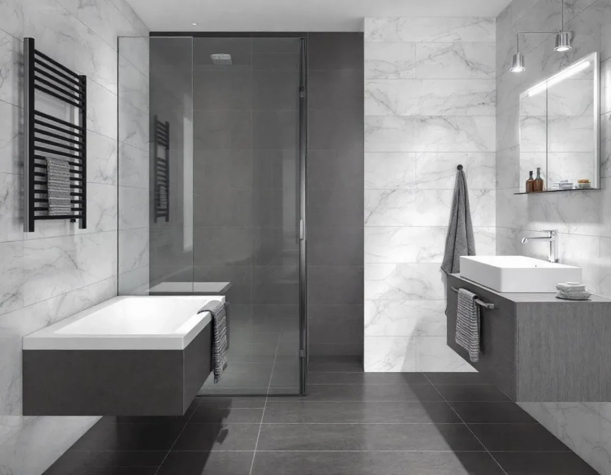 Choisir la Taille Idéale des Carreaux de Carrelage pour Votre Salle de Bain